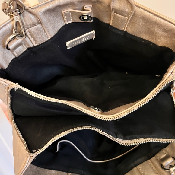 Hand bag - Picture 2 of 2